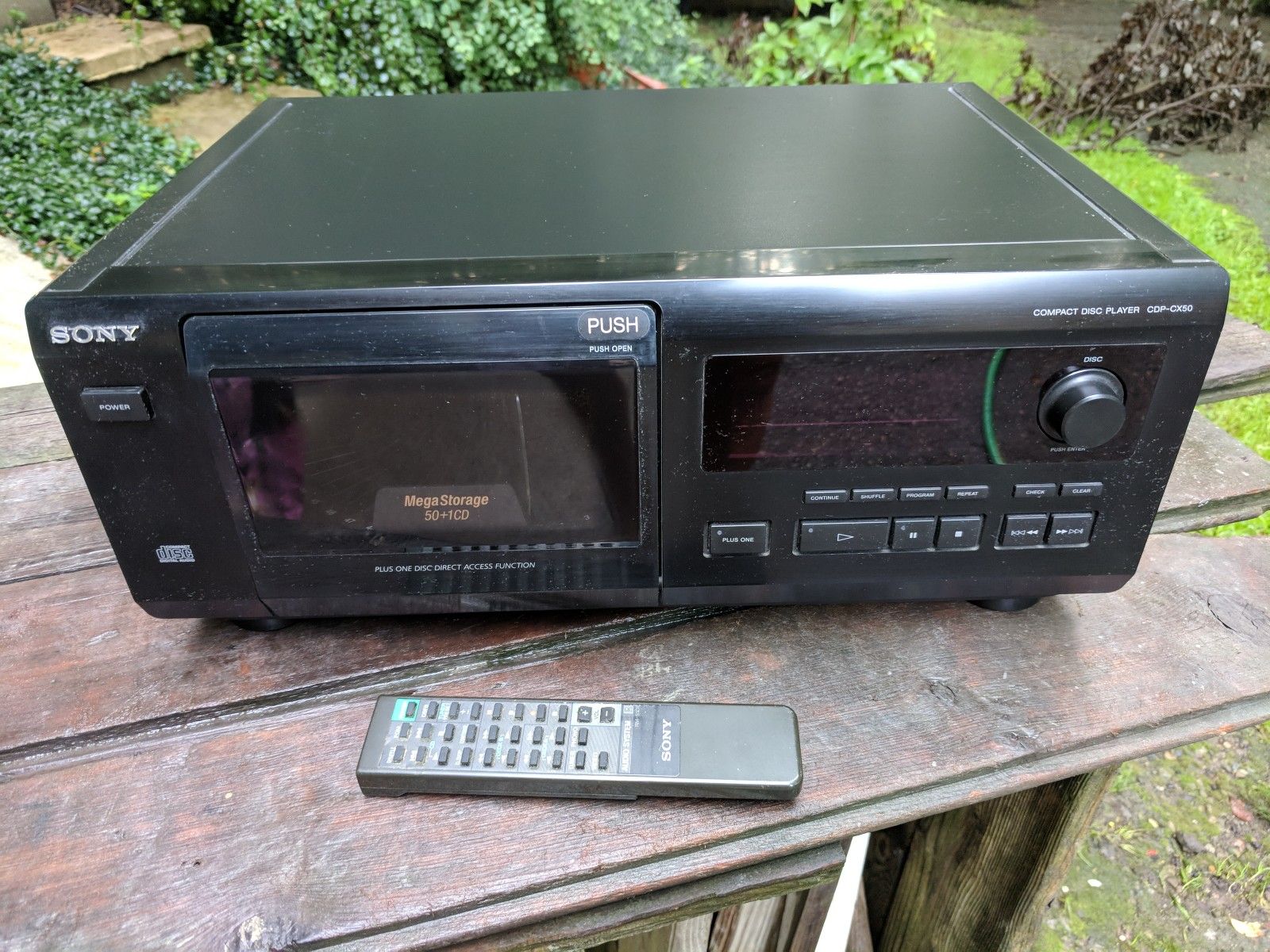 Sony 50 Disc CD Changer w Remote CDP-CX50