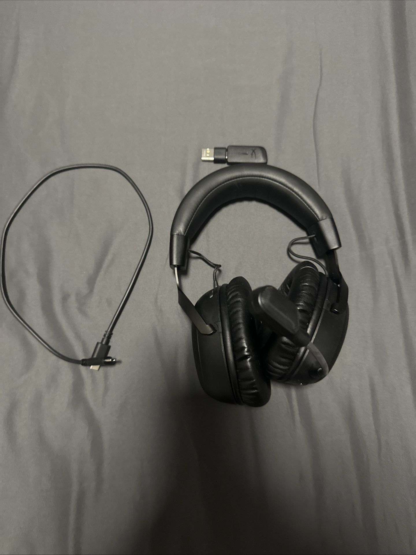 HyperX Cloud III Wireless Gaming Headset (for PC, PS5, PS4)