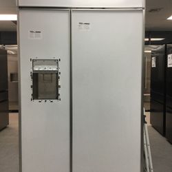 Monogram Side-by-Side Refrigerator  Model ZISB480DNII