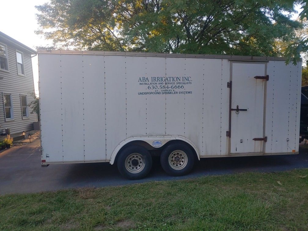 7.5 x 18.5 heavy duty enclosed trailer