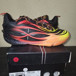 Way Of Wade 808 V2 Size 10 Men’s 