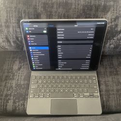 iPad Pro 12 + Keyboard 