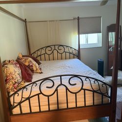 4 Post Wood& wrought Iron Queen Frame