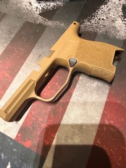 Sig P365 compact kit! Grip Module, IWB holster, 2 Sig Mags, Grip attachments