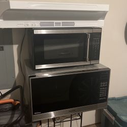 2 Microwave  Y Una Campana De Cosina 