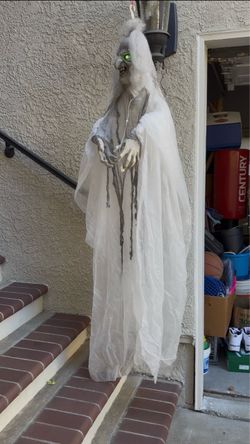 5.7ft Halloween Hanging Skeleton Ghost with LED Eyes and Shrilling Sound