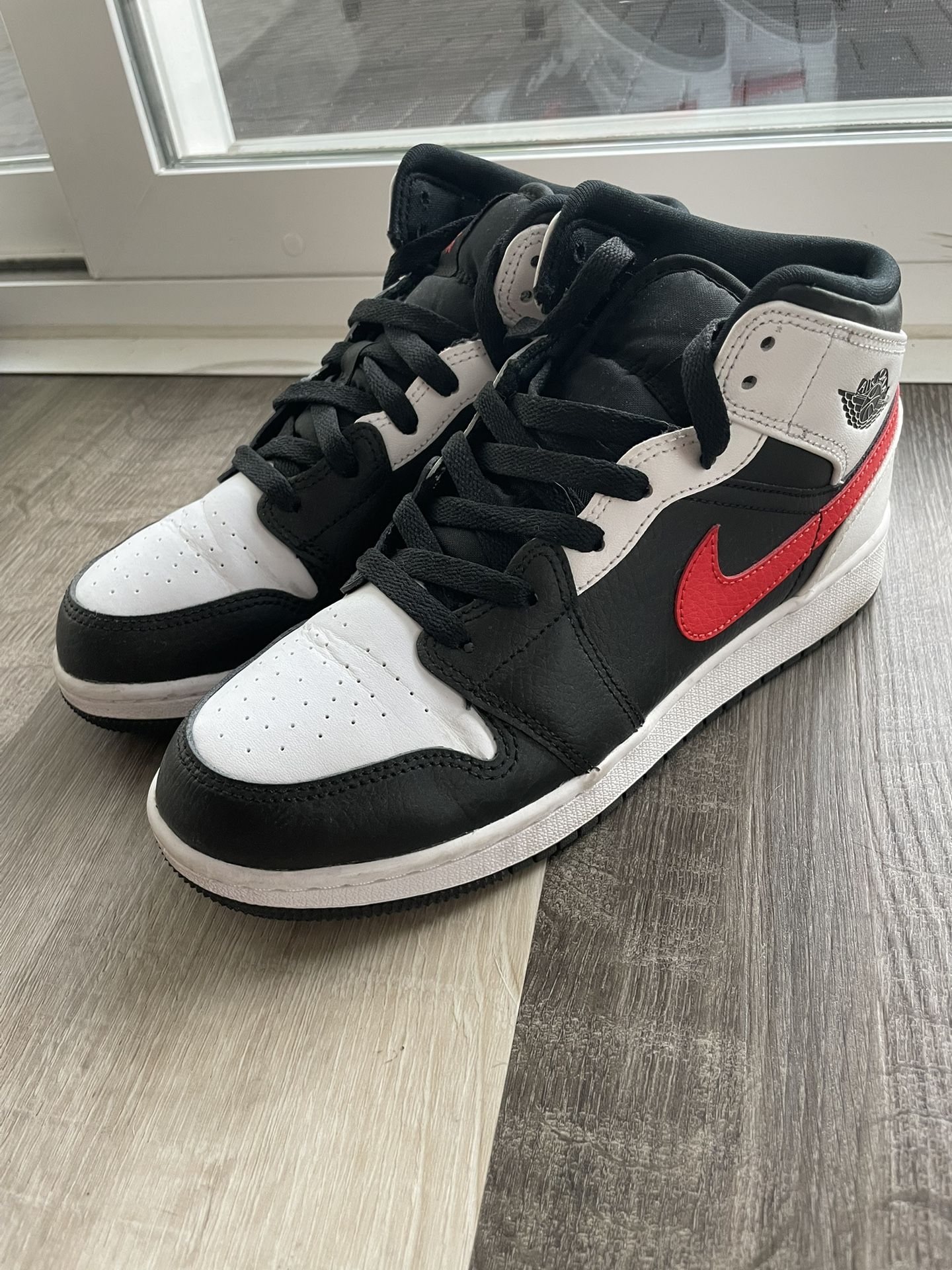 Jordan Mid Chile Red