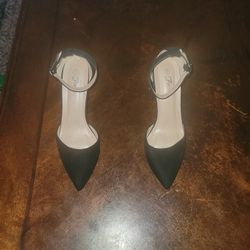 FOREVER Brand Heel Shoes (Size 7)  2 Pairs!