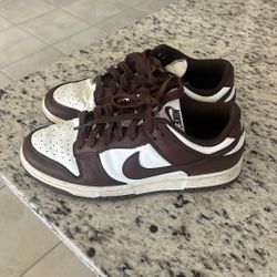 Nike Dunks 