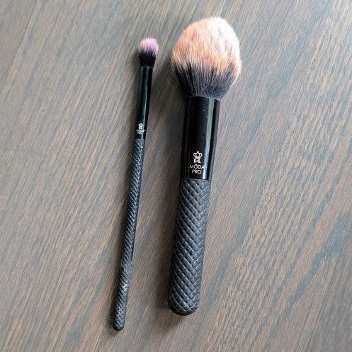 Royal Brush Moda Pro Cosmetic Make Up Brush, Pointed Blush & Crease