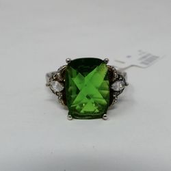 .925 Sterling Silver Ring With Square Green Stone