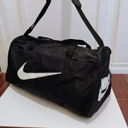Classic Nike Swoosh Black and White Gym Travel Duffle Bag 