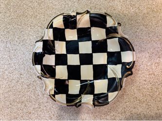 Black and white checkered bowl, 10”