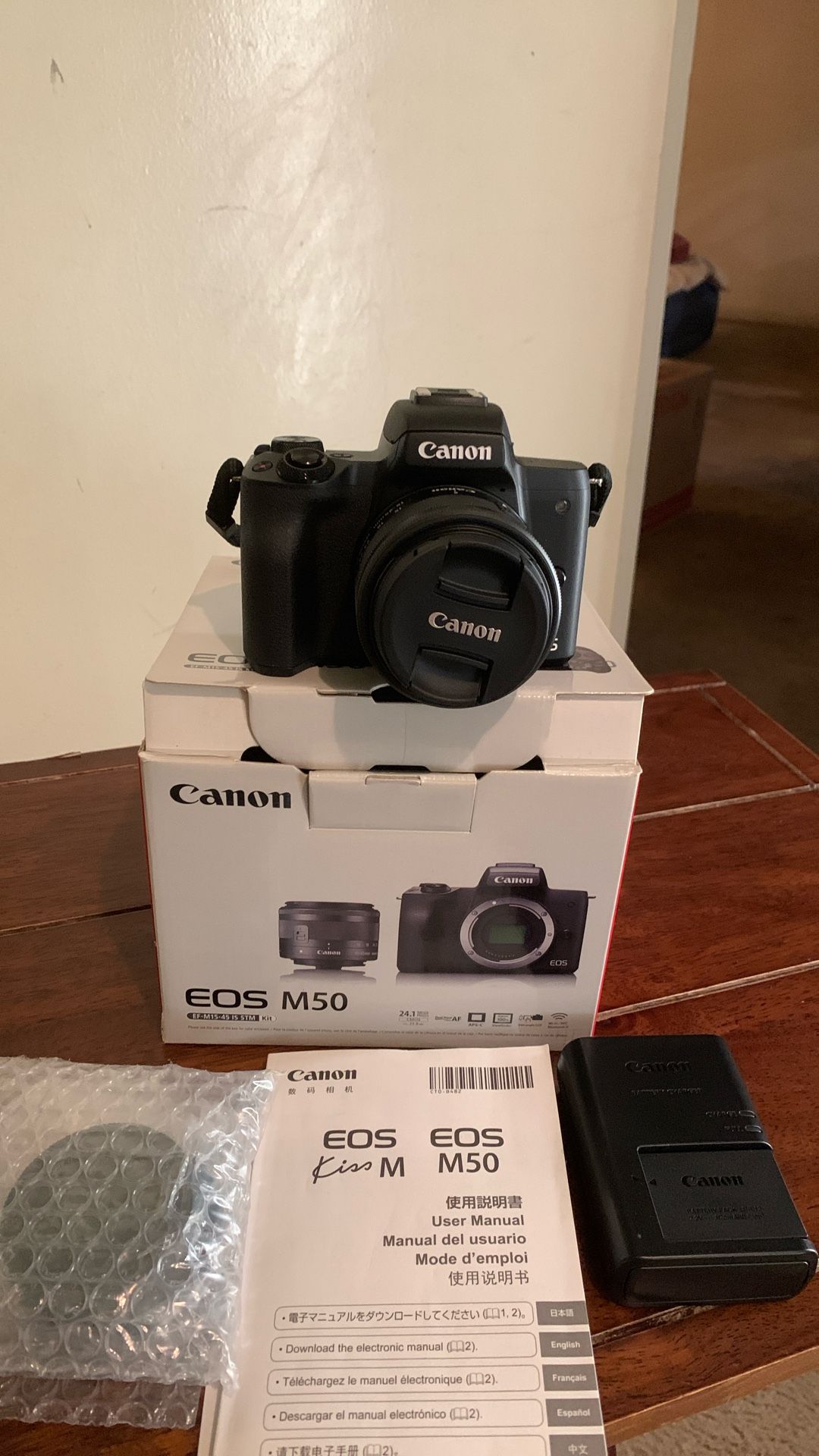 Canon EOS M50