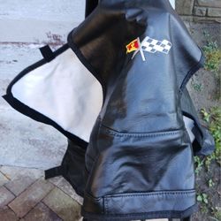 BLACK CORVETTE LEATHER BRA, BELIEVED TO FIT A 1976 CORVETTE, RETAILED NEW FOR $317!