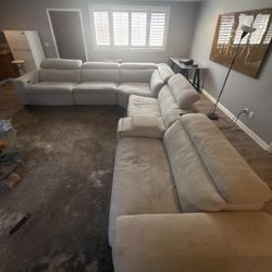 Modern Light Grey Reclining Sectional Sofa – Power Recliners + Adjustable Headrests 
