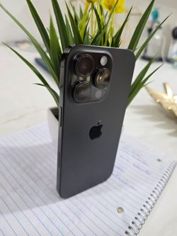 iPhone 16pro unlocked battery 92%