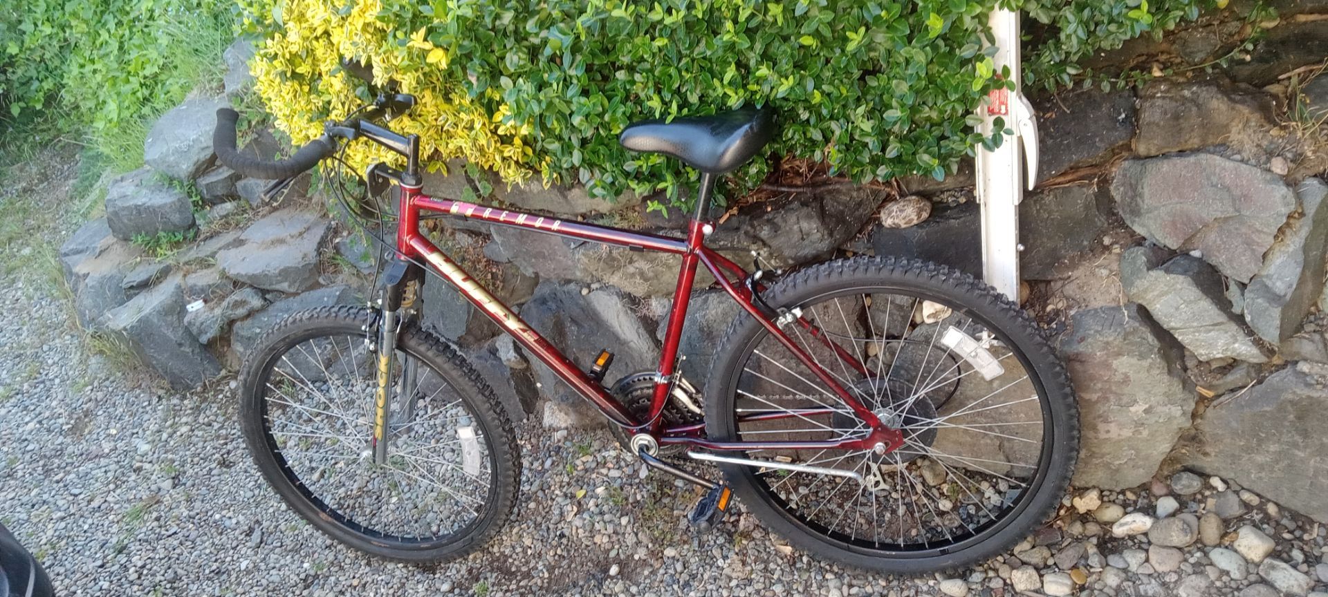Men's huffy Tremor mountain bike.
