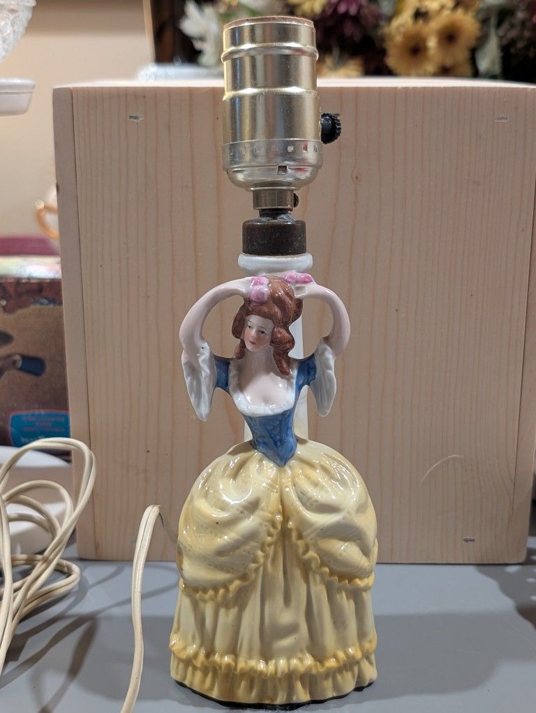 Vintage Porcelain Victorian Lady Lamp
