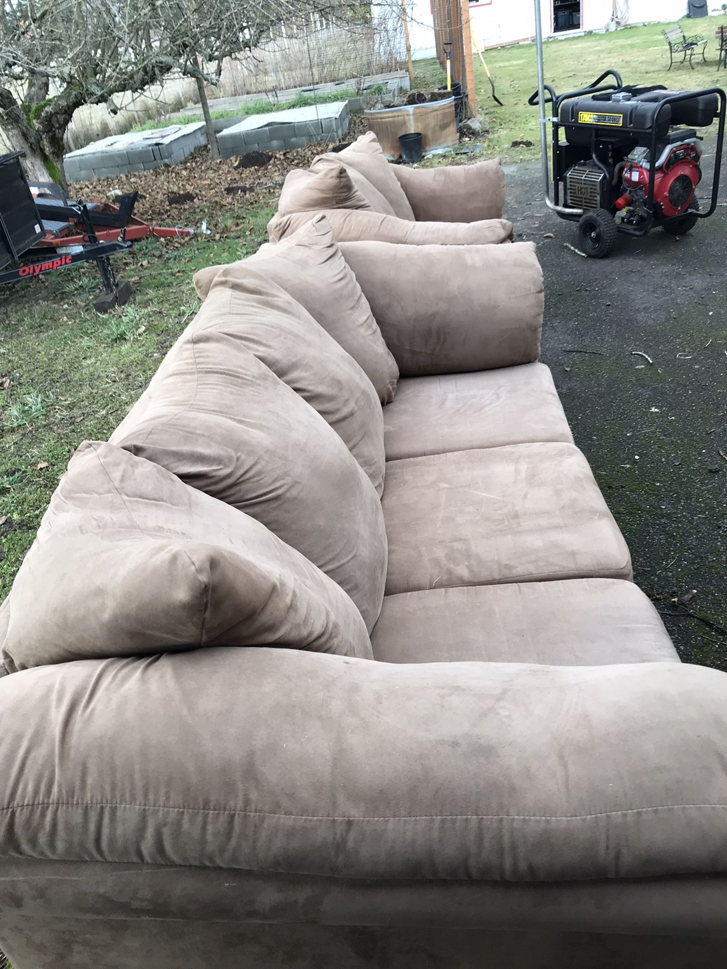 Set Of Lightly Used Tan Couches for Sale in Tumwater, WA OfferUp