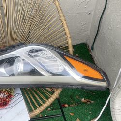 2015 To 2016 Hyundai Sonata  Headlight Passenger Side 