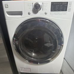 Kenmore washer & Gas Dryer INCLUDES pedestals 