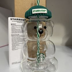 Beautiful bear glass cup 