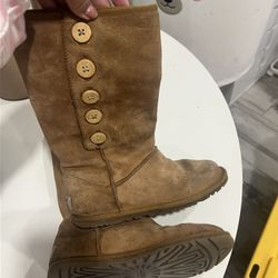 UGG Boot  Size 6 Bakersfield 