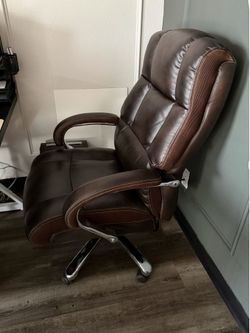 Serta executive office chair