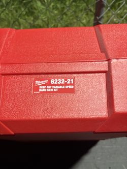 Milwaukee Deep Cut variable Speed Band Saw Kit