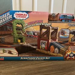 Thomas & Friends TrackMaster Scrapyard Escape Set in Journey Beyond Sodor Movie