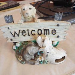 1 Dog Figurines Canine Companions Etc Welcome Sign Homco Mixed Brands Vtg firm price $20 pick up only for the flower garden pick up only 865 Ellsworth