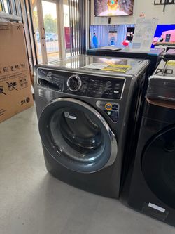 Brand New Electrolux 4.5 Cubic Feet Frontload LuxCare Wash And Perfect Steam Washer