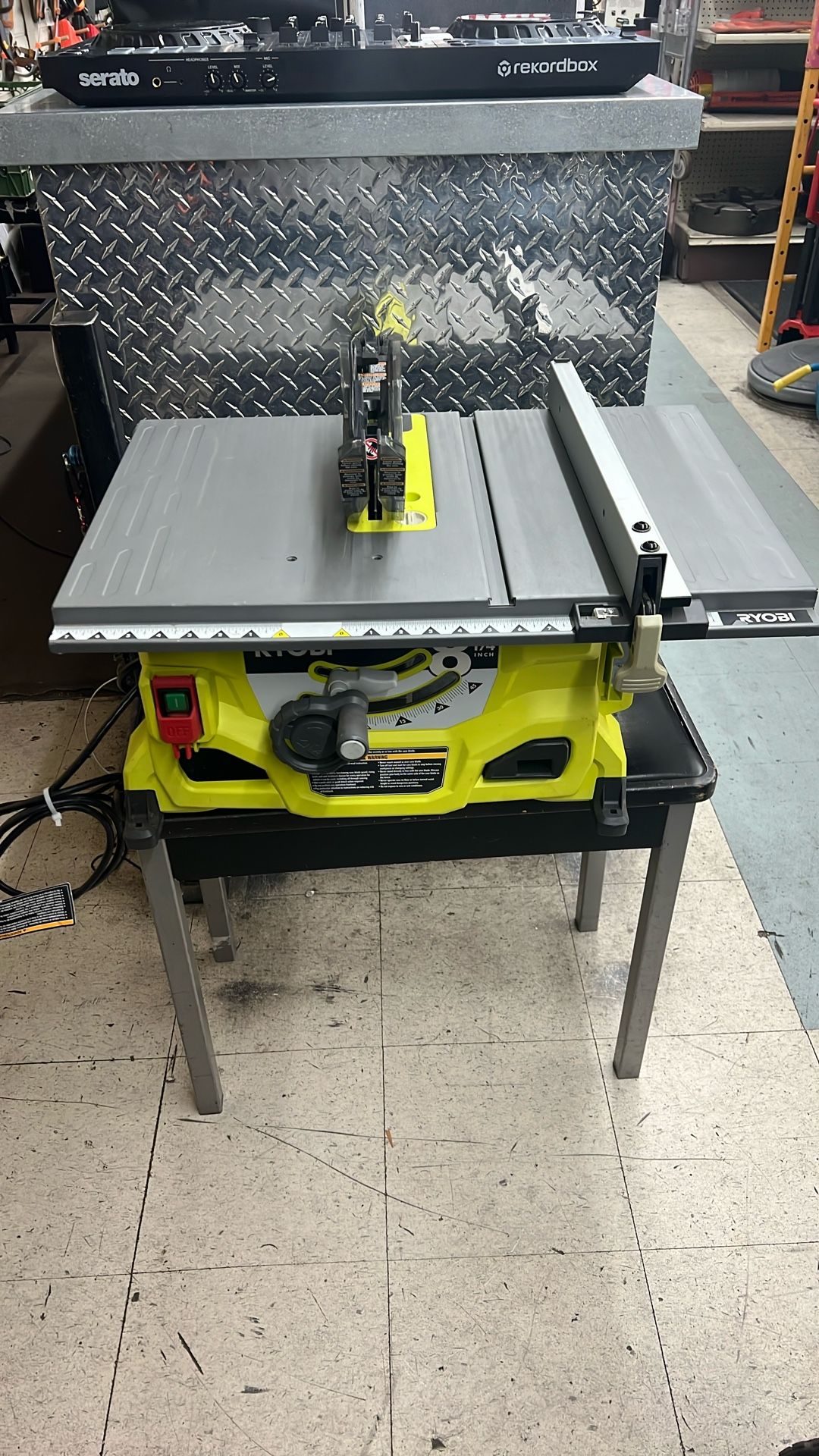 Ryobi RTS08 Table Saw w/ Fence