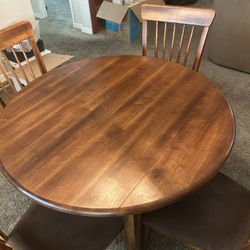 Round Table With 4 Chairs 