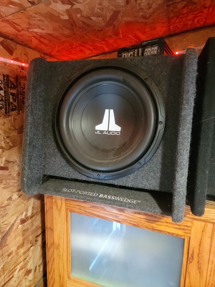 JL 12" Sub With Amp