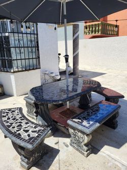 Mesa De Cemento Y Ceramica Nueva