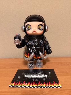 Pop Mart Trevor Andrew2.0 1000% Mega Space Molly Action Figure