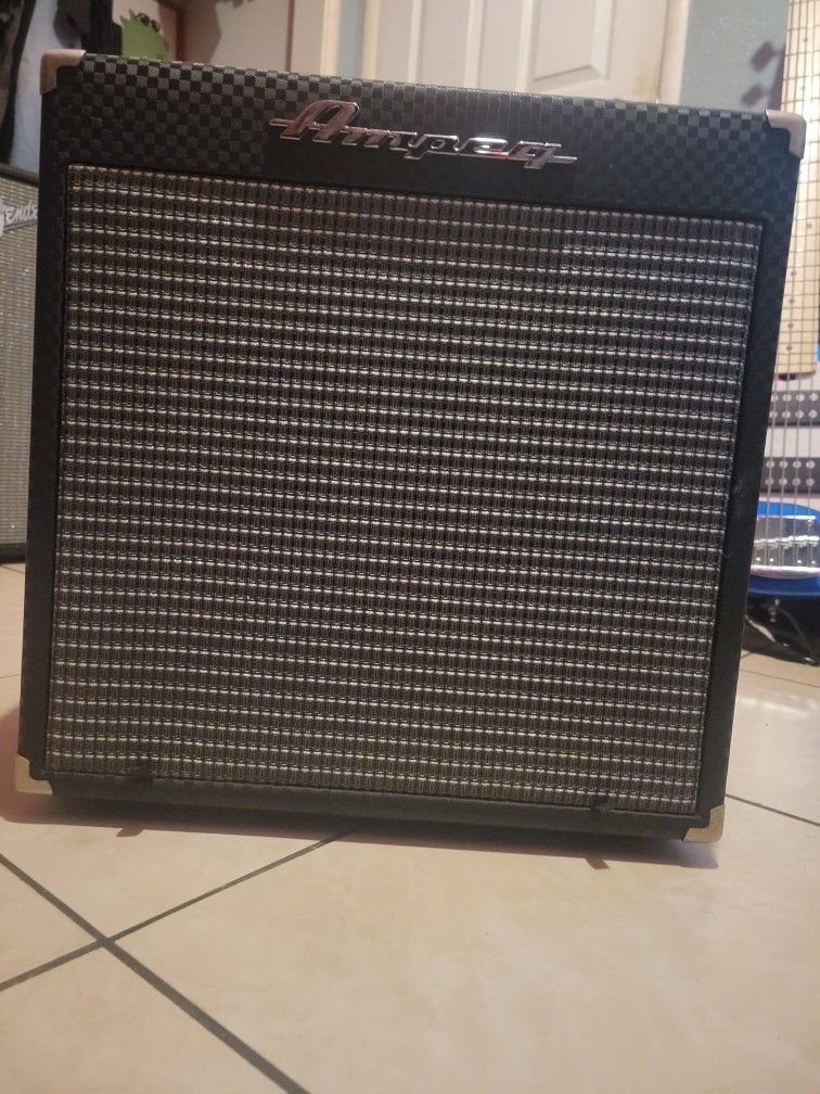 Ampeg Rocketbass Amp