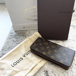 Authentic Louis Vuitton Zippy Wallet for Sale in Los Angeles, CA - OfferUp