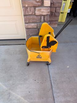 Mop bucket