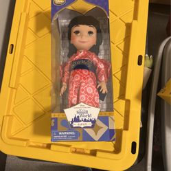 Disney’s Animator’s Collection It’s A Small World Japan- New In The Box