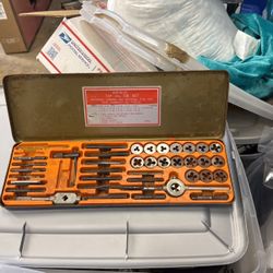 40 Piece Tap And Die Set 