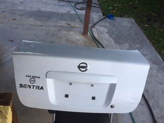 2007-2012 Nissan Sentra trunk lid