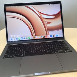 13” MacBook Pro M1 
