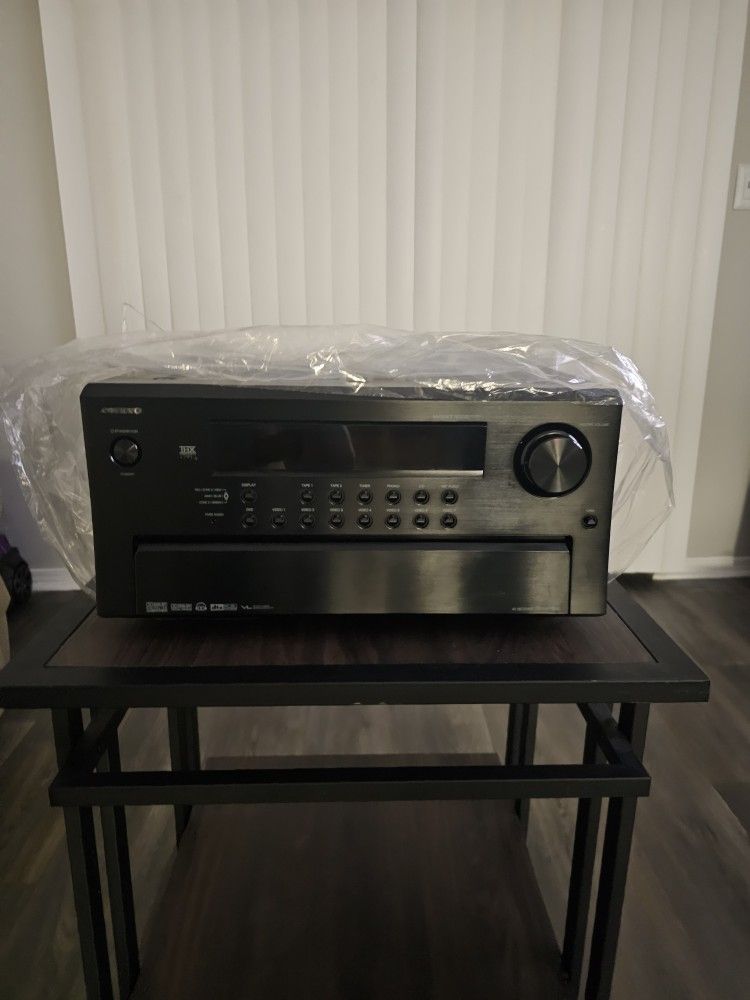 Onkyo TX- NR1000 Receiver