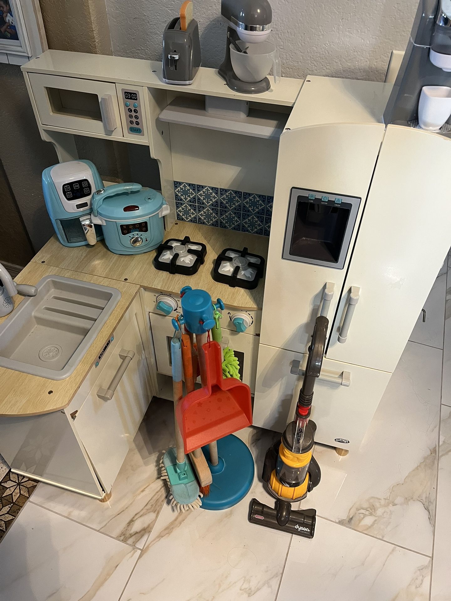 Kids Animated Kitchen