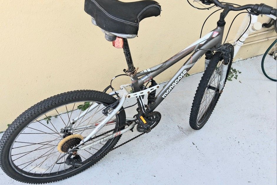 mongoose bike 26 bicicleta works great