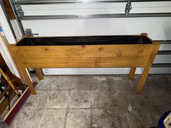 Planter box