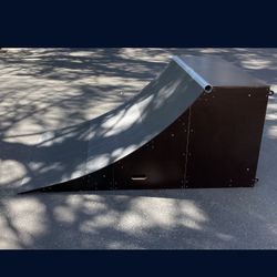 Skaeboard Quarter Pipe 3’ Tall, 4’ Wide 